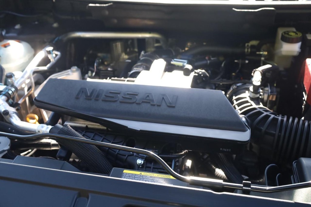 Nissan Rogue Vehicle Image 26