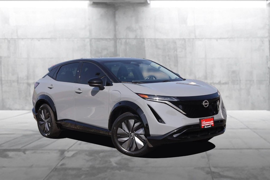 Nissan ARIYA Vehicle Full-screen Gallery Image 2