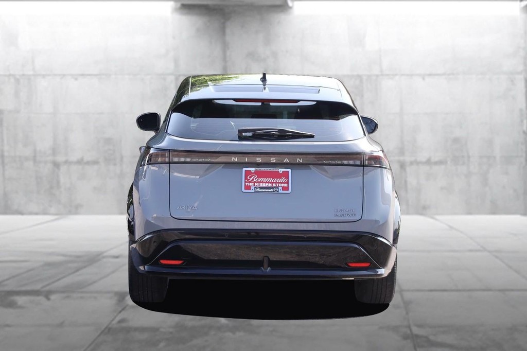 Nissan ARIYA Vehicle Full-screen Gallery Image 6