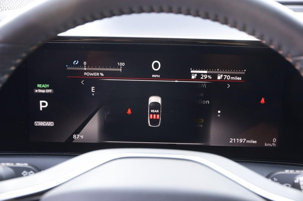 Nissan ARIYA Vehicle Full-screen Gallery Image 13