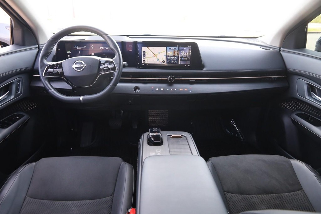 Nissan ARIYA Vehicle Full-screen Gallery Image 22