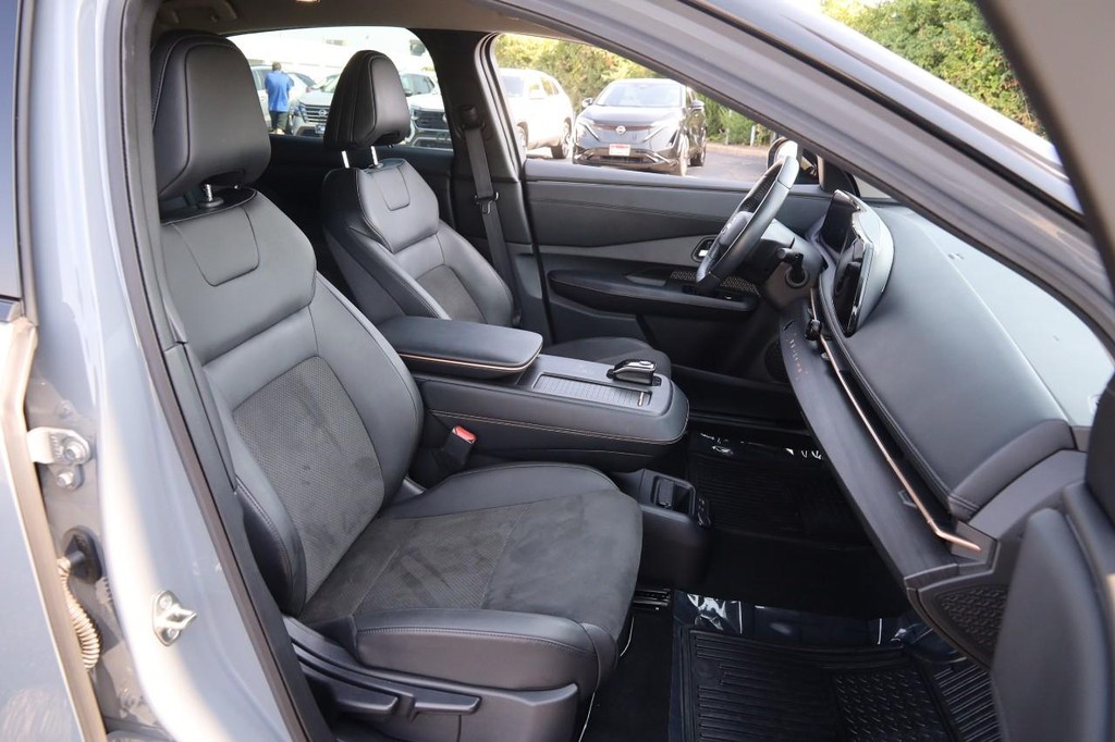 Nissan ARIYA Vehicle Full-screen Gallery Image 27