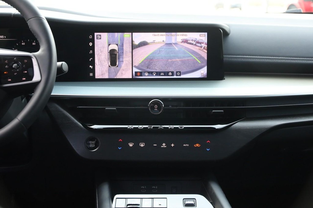 Nissan Murano Vehicle Full-screen Gallery Image 28
