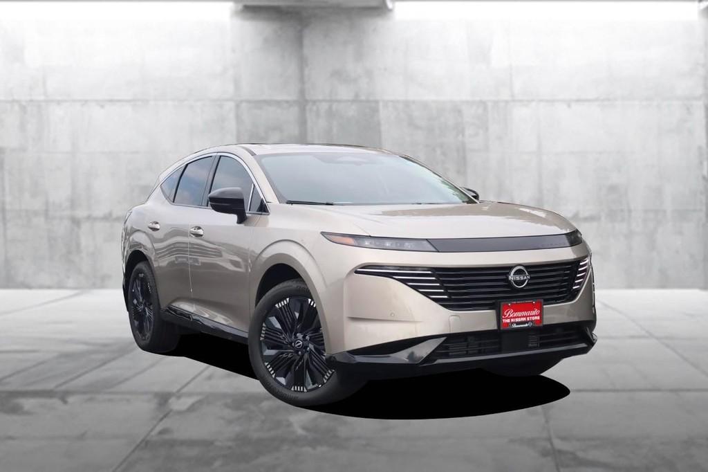 Nissan Murano Vehicle Image 02