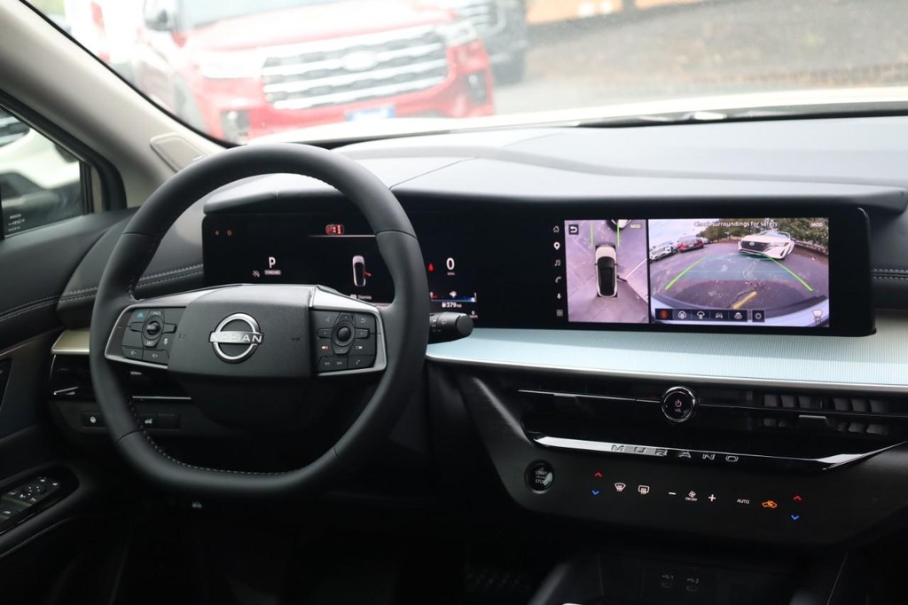 Nissan Murano Vehicle Image 24