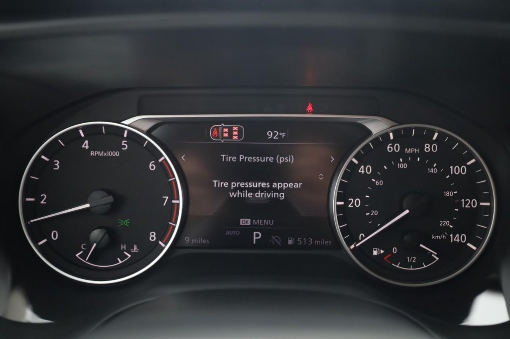 Nissan Rogue Vehicle Image 13