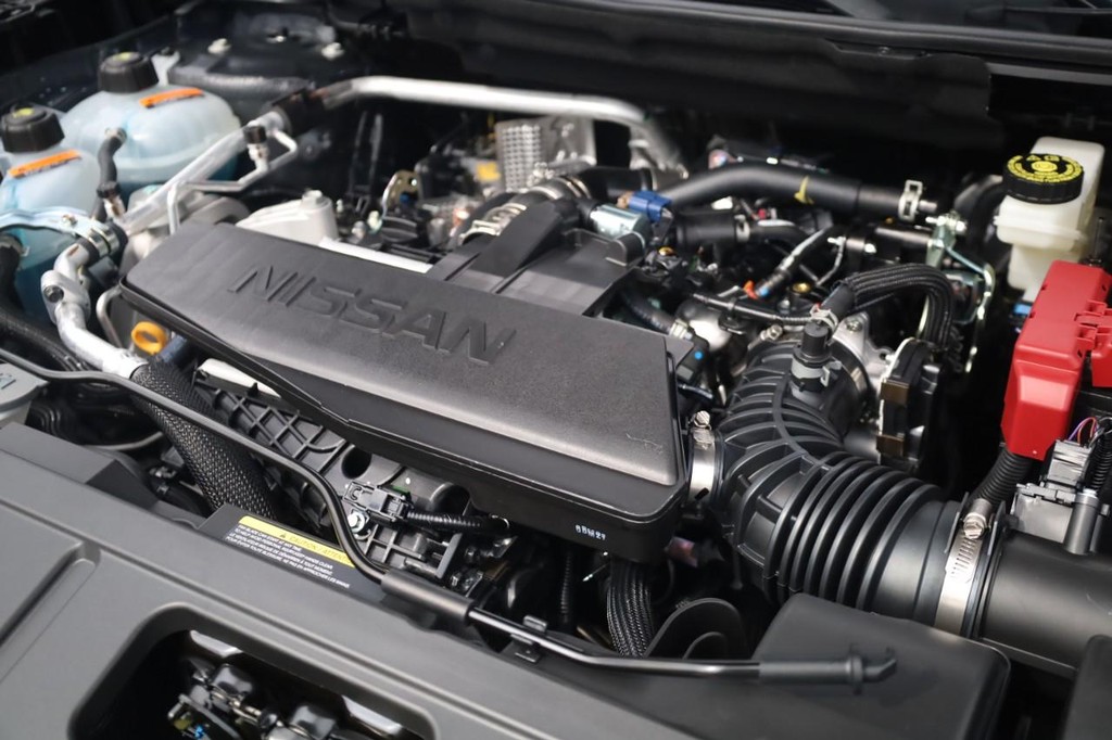 Nissan Rogue Vehicle Image 27
