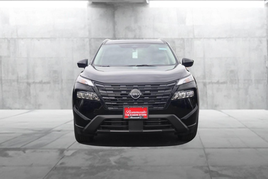 Nissan Rogue Vehicle Image 04