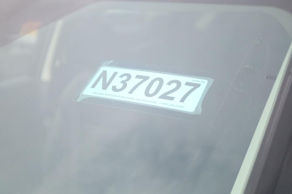 Nissan Rogue Vehicle Image 28