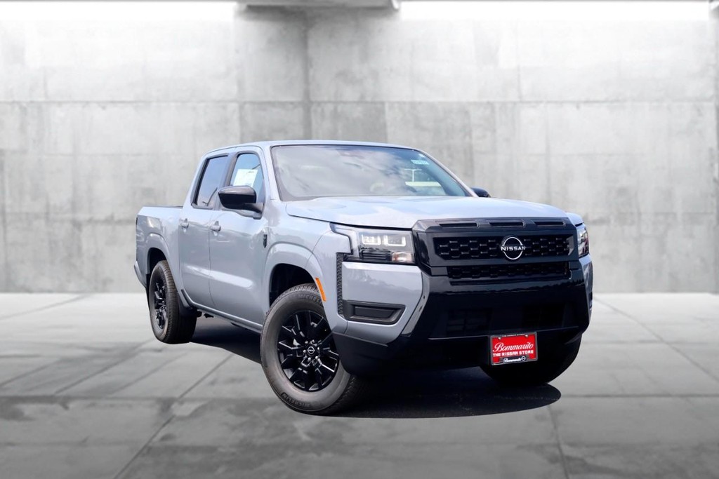 Nissan Frontier Vehicle Image 02