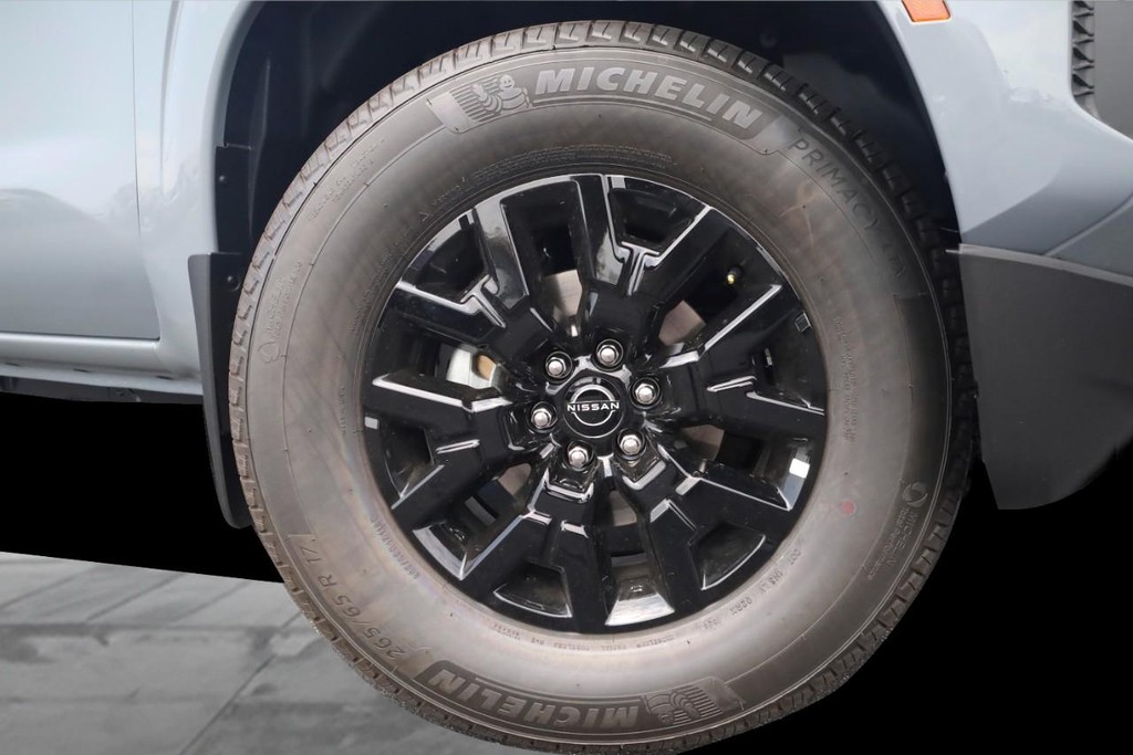 Nissan Frontier Vehicle Image 03