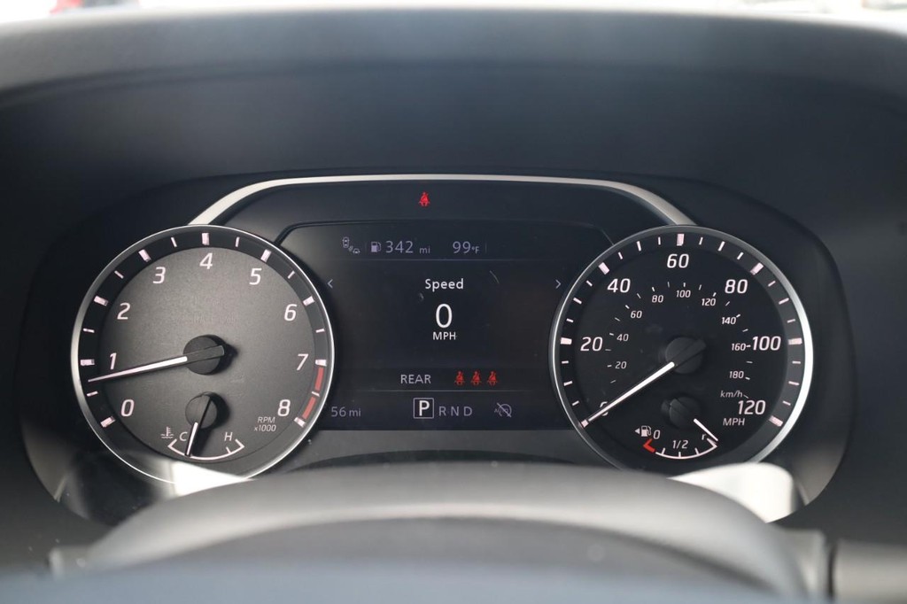 Nissan Frontier Vehicle Image 14