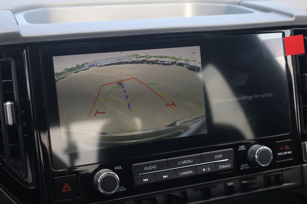 Nissan Frontier Vehicle Image 16