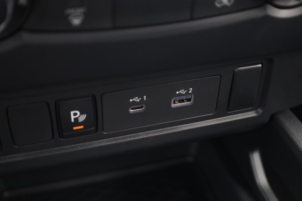 Nissan Frontier Vehicle Image 18