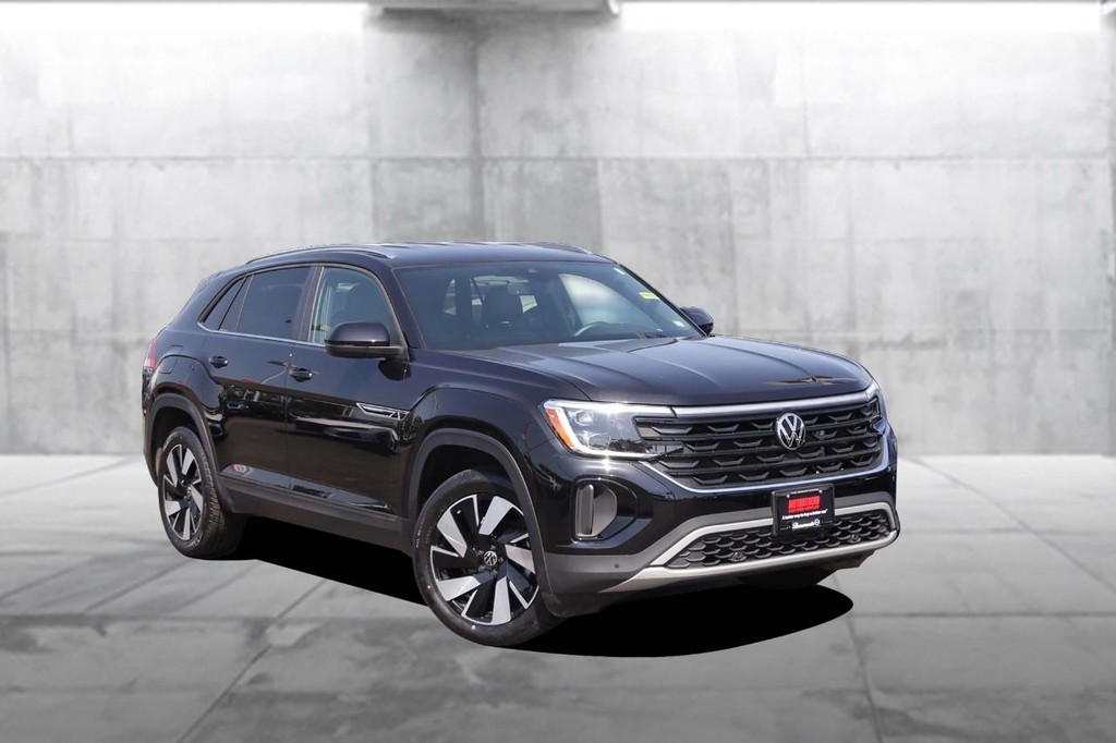Volkswagen Atlas Cross Sport Vehicle Image 02