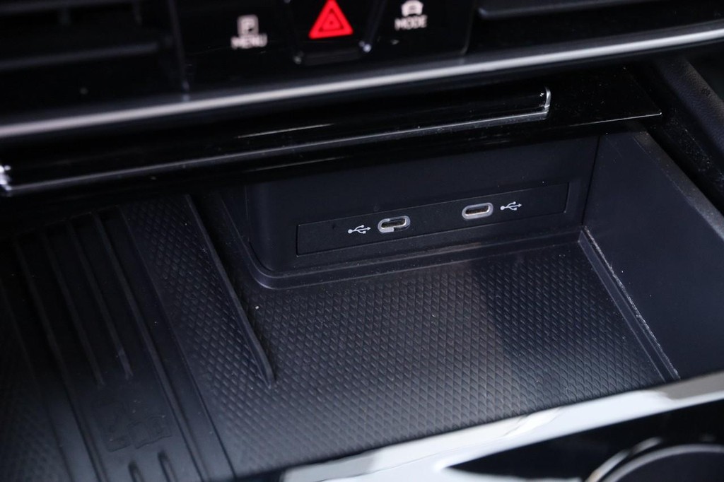 Volkswagen Atlas Cross Sport Vehicle Image 19