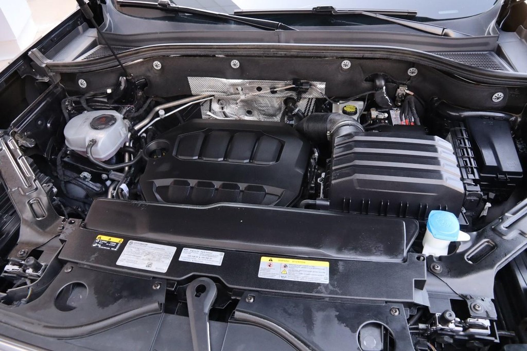Volkswagen Atlas Cross Sport Vehicle Image 27