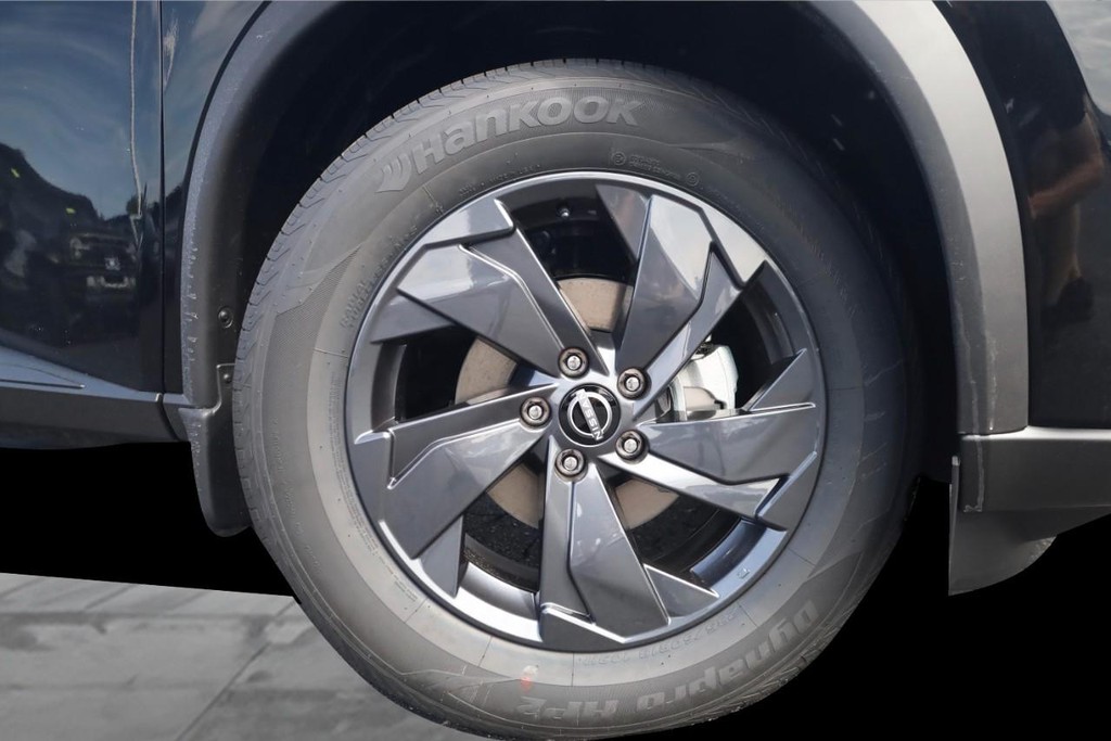 Nissan Rogue Vehicle Image 03