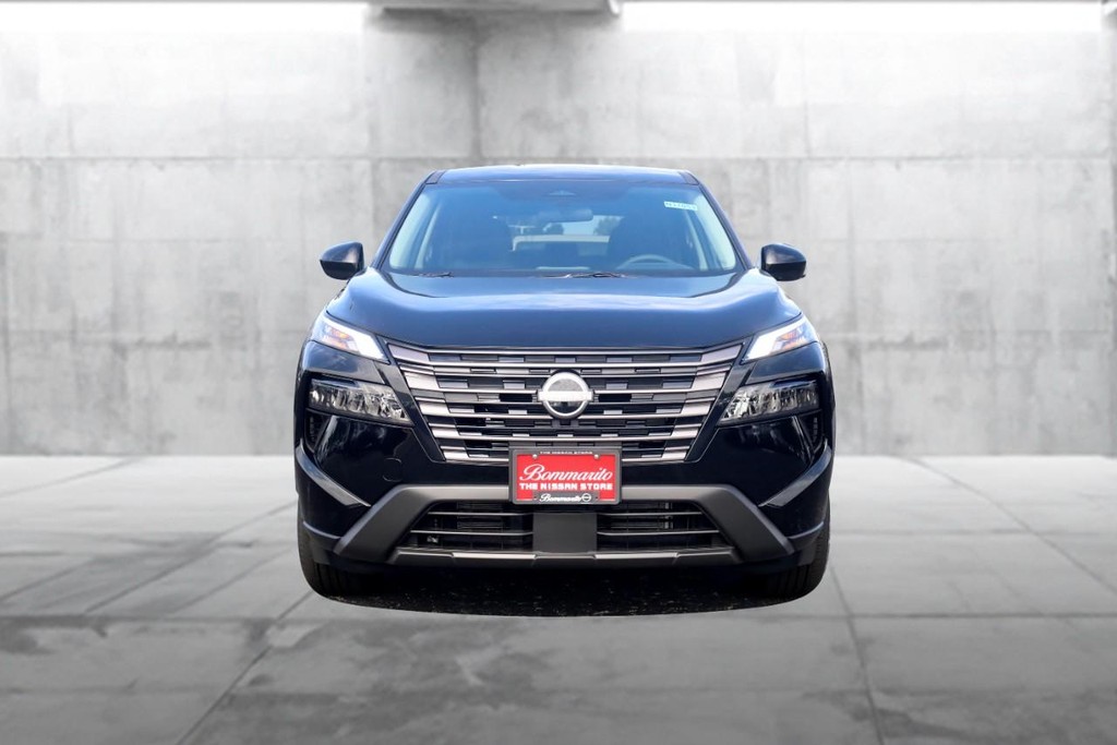 Nissan Rogue Vehicle Image 04