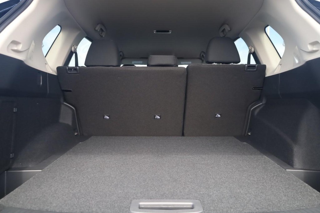 Nissan Rogue Vehicle Image 25