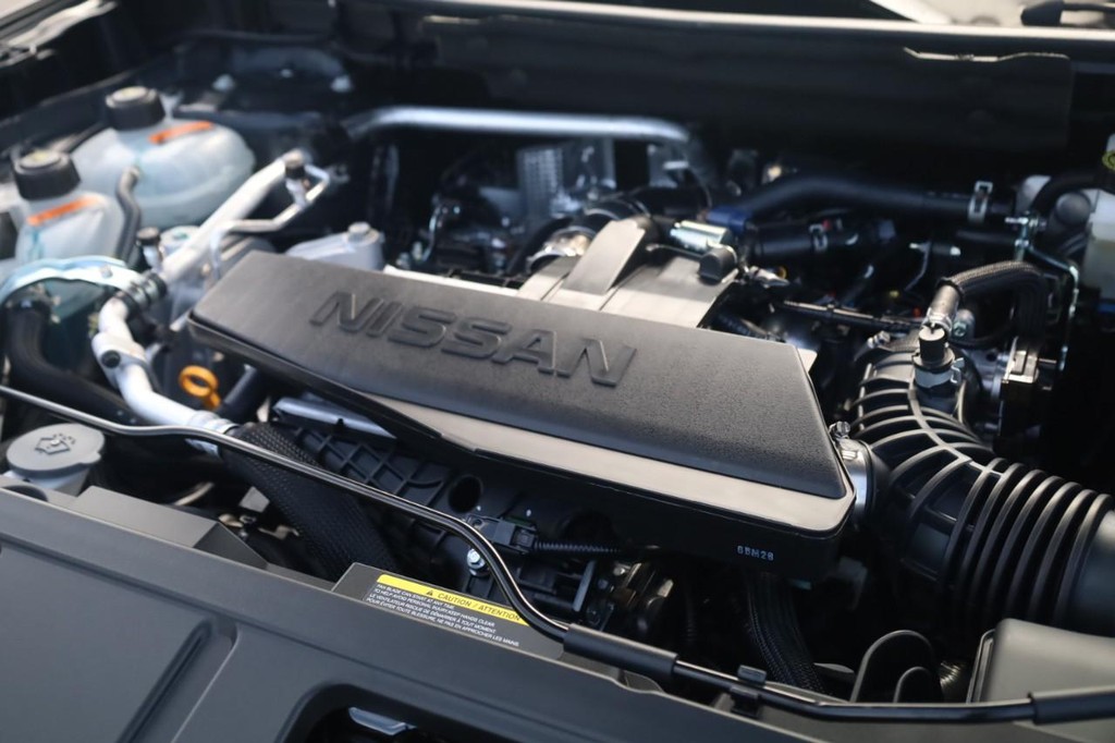 Nissan Rogue Vehicle Image 26