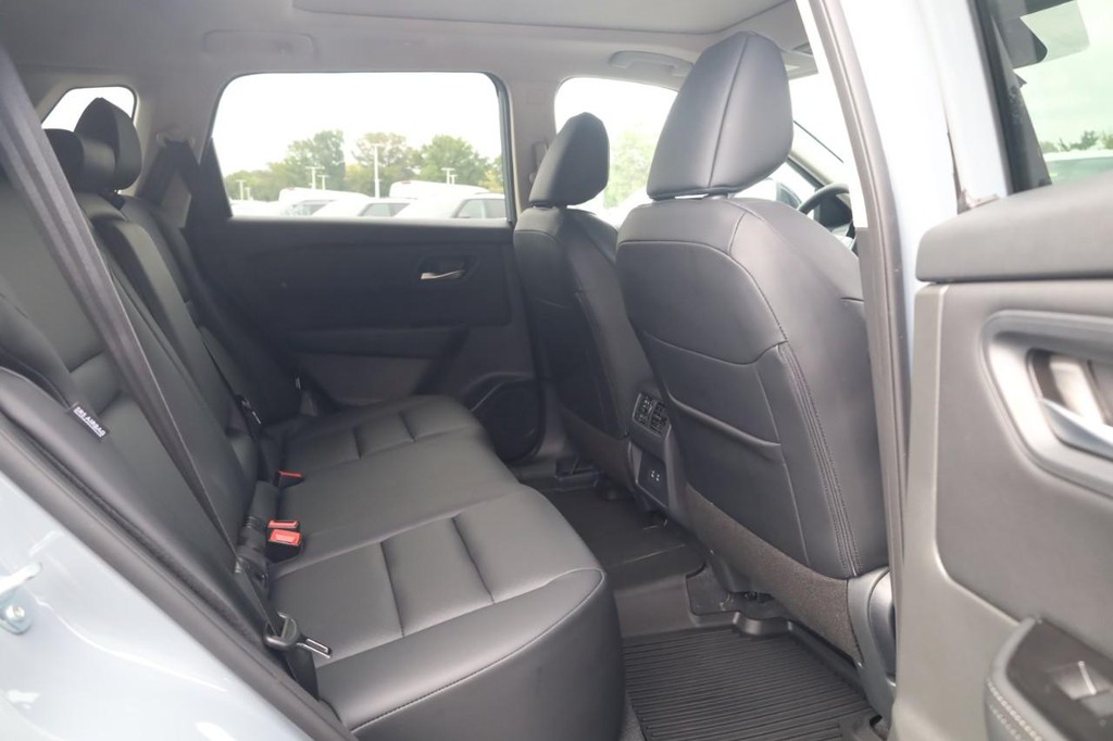 Nissan Rogue Vehicle Image 22