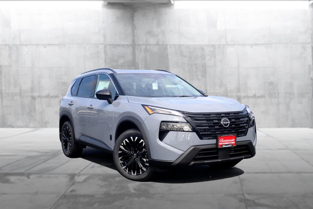 Nissan Rogue Vehicle Image 02