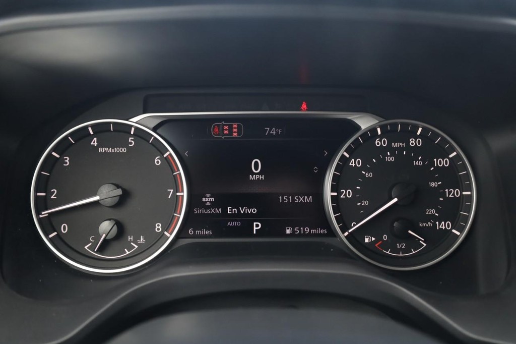 Nissan Rogue Vehicle Image 13
