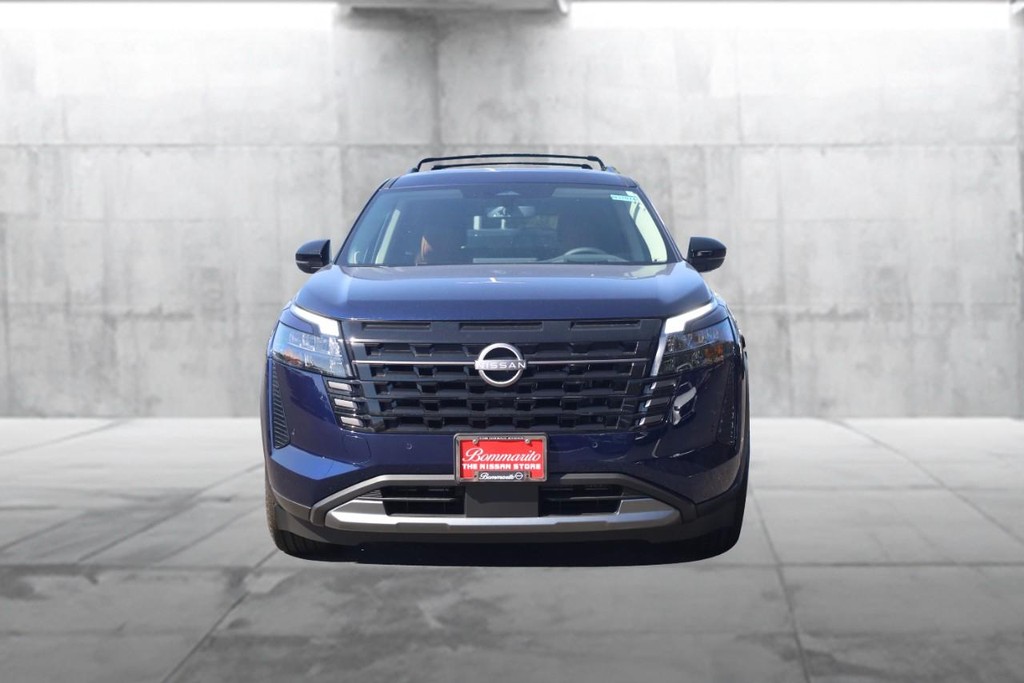 Nissan Pathfinder Vehicle Image 04