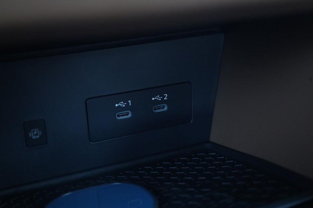 Nissan Pathfinder Vehicle Image 17