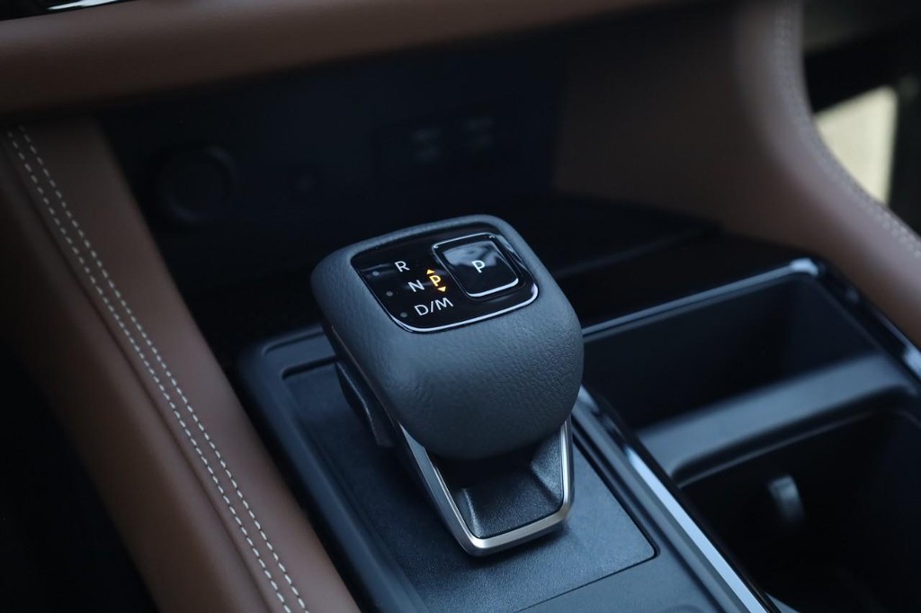 Nissan Pathfinder Vehicle Image 19