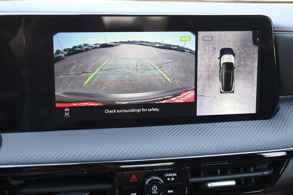 Nissan Kicks Vehicle Image 12