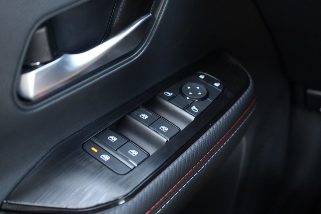 Nissan Kicks Vehicle Image 17