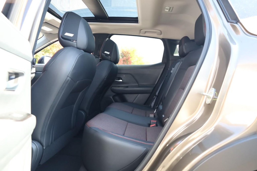 Nissan Kicks Vehicle Image 21