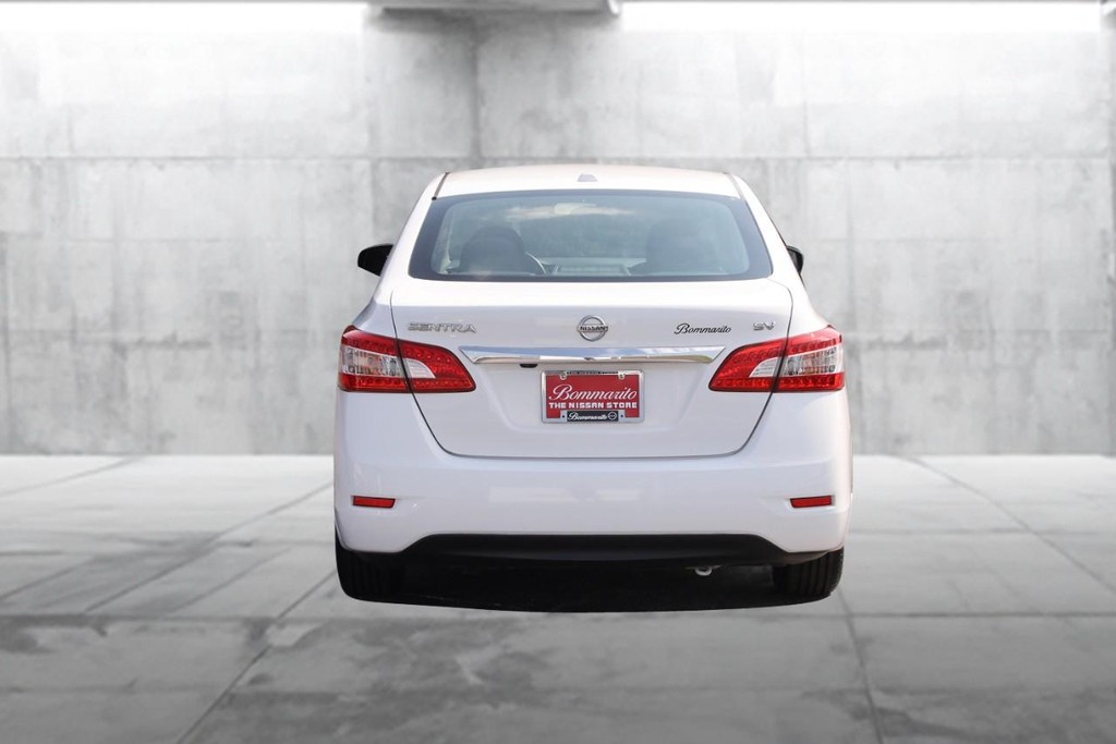 Nissan Sentra Vehicle Image 06