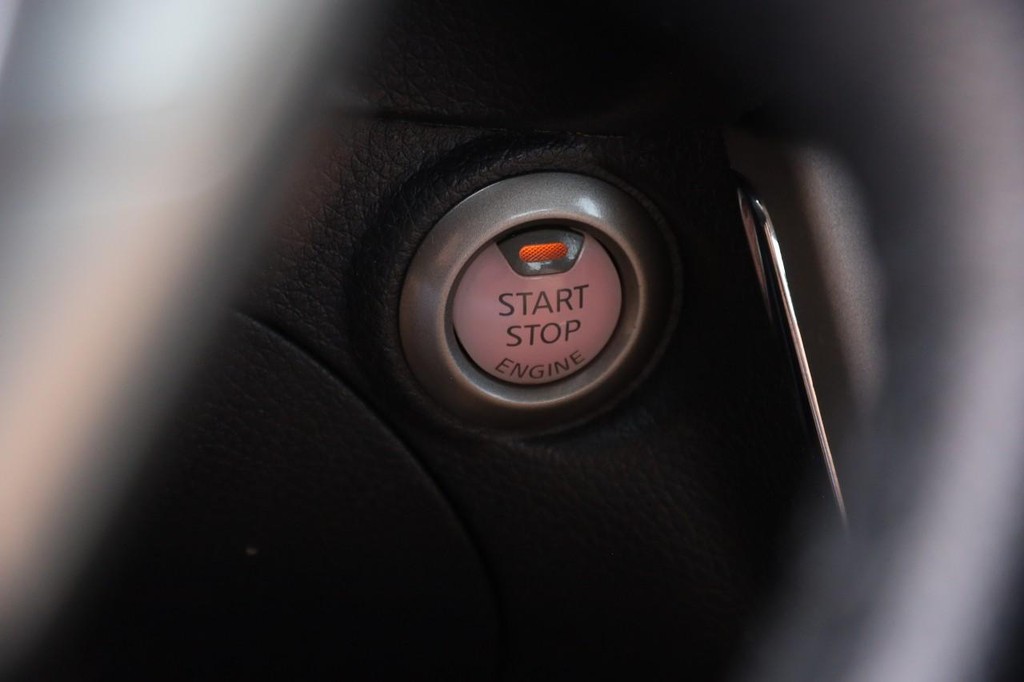 Nissan Sentra Vehicle Image 14