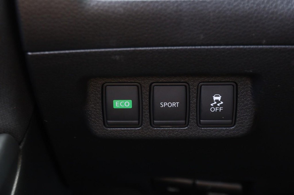 Nissan Sentra Vehicle Image 19