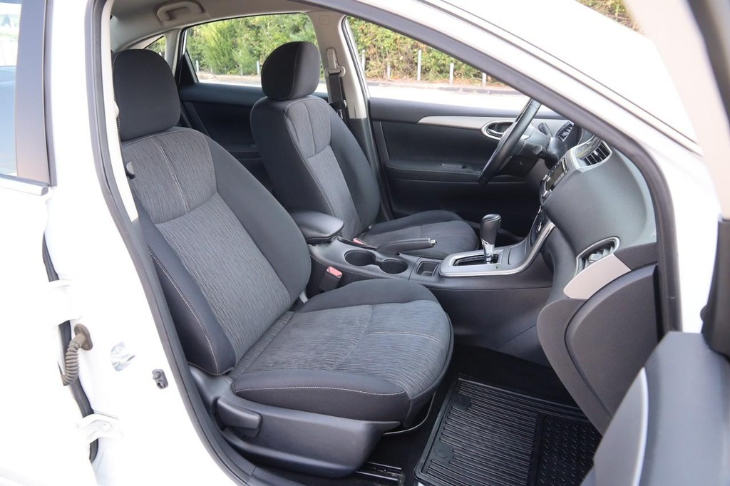 Nissan Sentra Vehicle Image 26