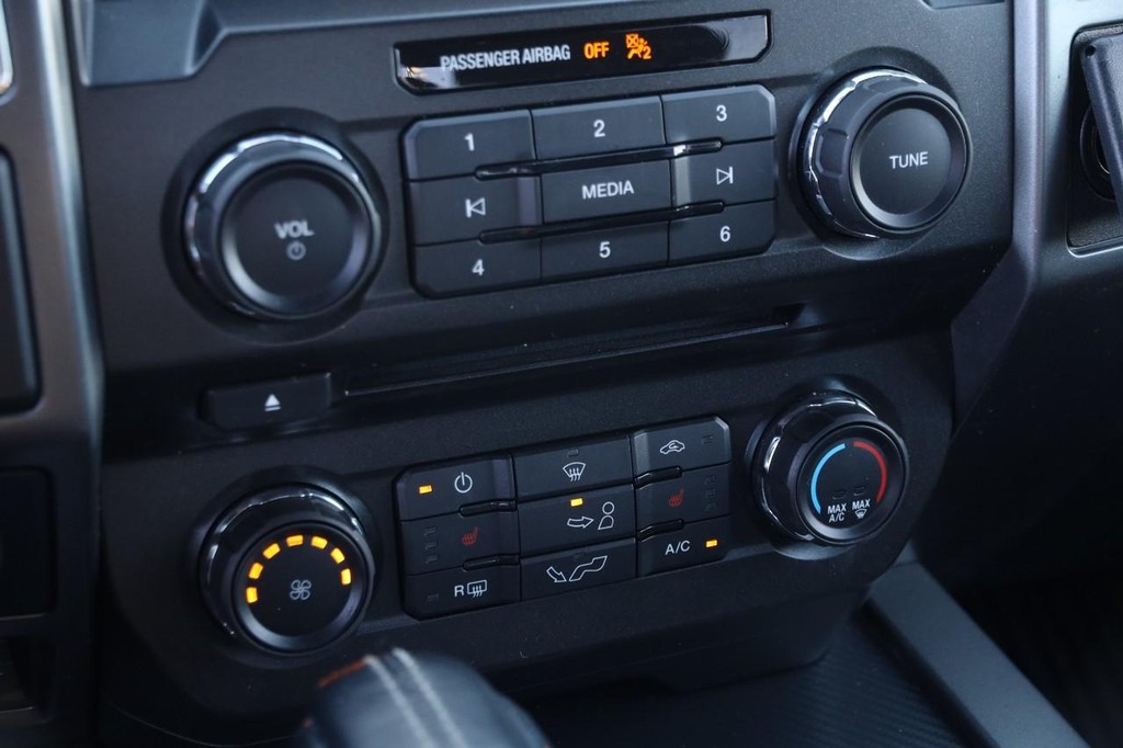 Ford F-150 Vehicle Image 17