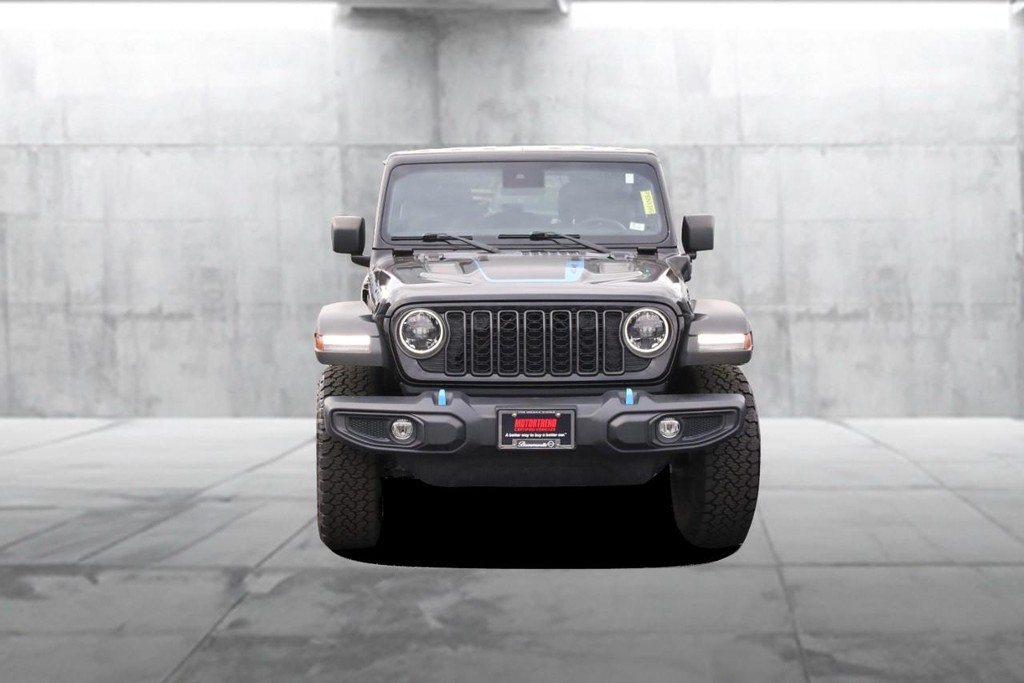 Jeep Wrangler 4xe Vehicle Full-screen Gallery Image 04
