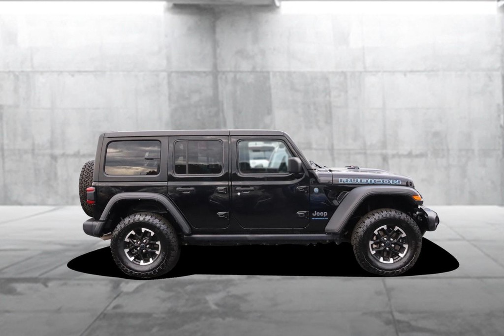Jeep Wrangler 4xe Vehicle Full-screen Gallery Image 05
