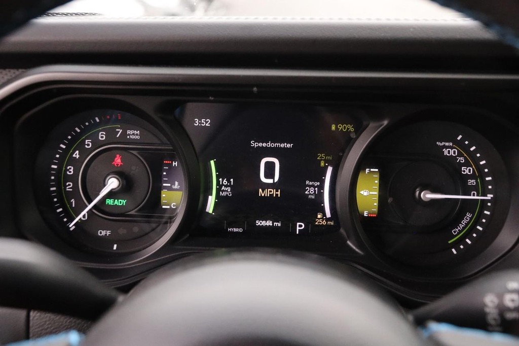 Jeep Wrangler 4xe Vehicle Full-screen Gallery Image 13