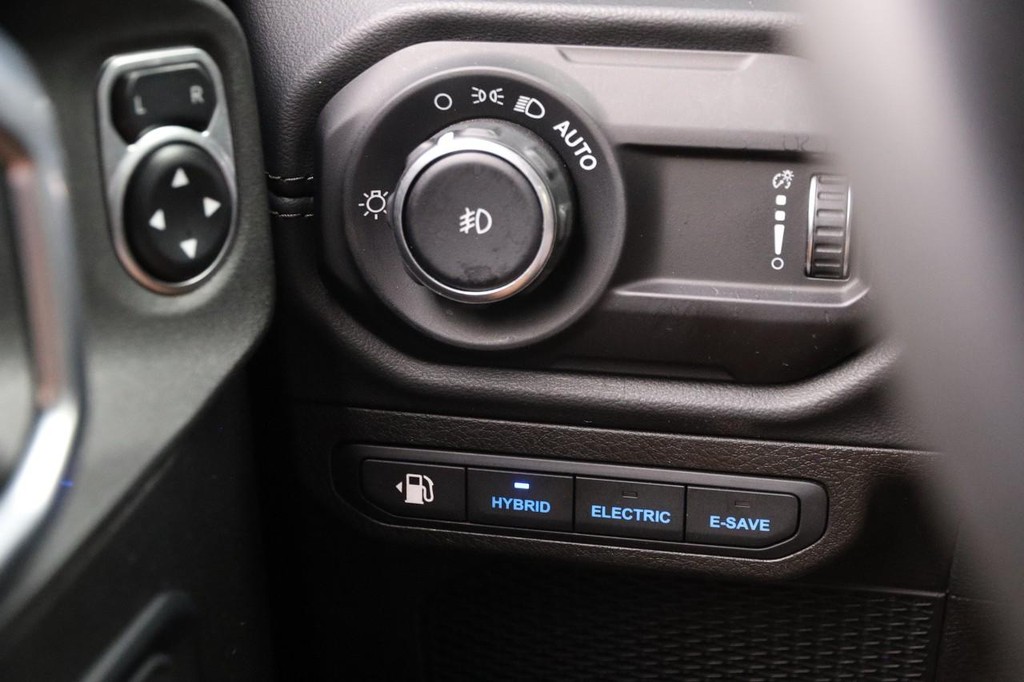 Jeep Wrangler 4xe Vehicle Full-screen Gallery Image 21