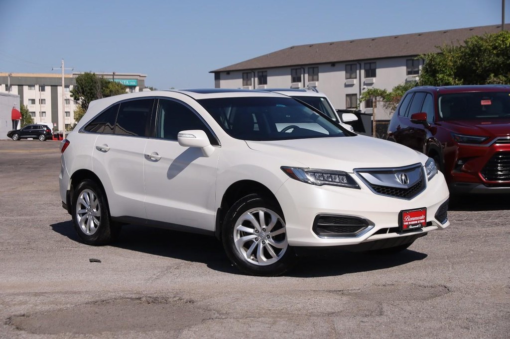 Acura RDX Vehicle Full-screen Gallery Image 2