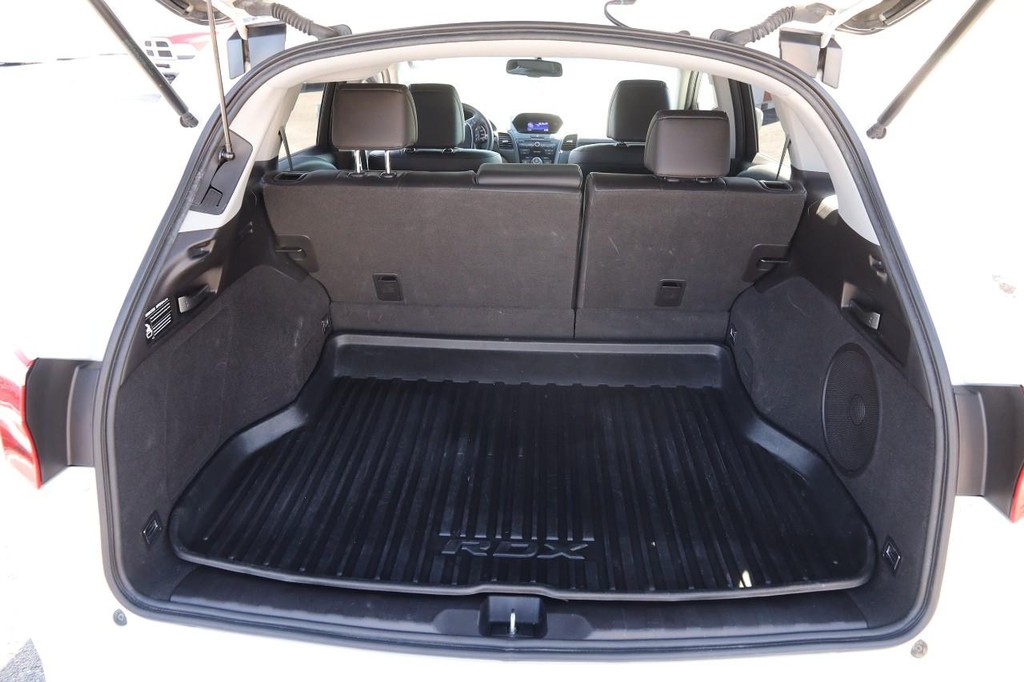 Acura RDX Vehicle Full-screen Gallery Image 7