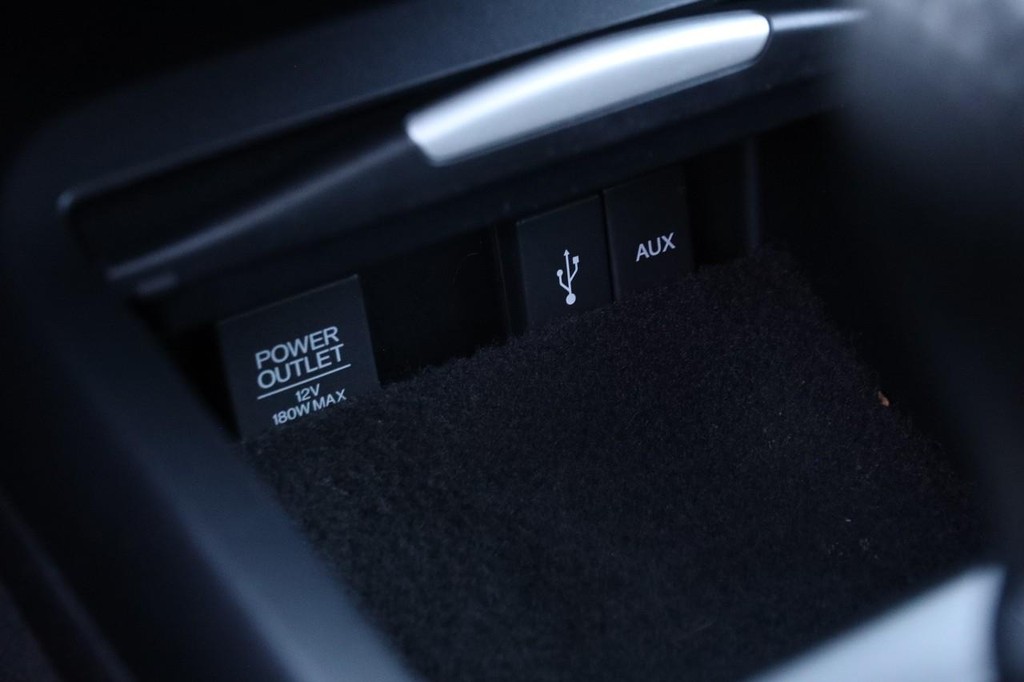 Acura RDX Vehicle Full-screen Gallery Image 21
