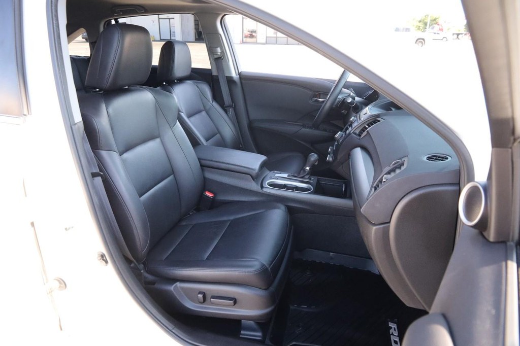 Acura RDX Vehicle Full-screen Gallery Image 28