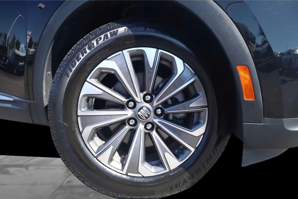 Buick Envision Vehicle Full-screen Gallery Image 03