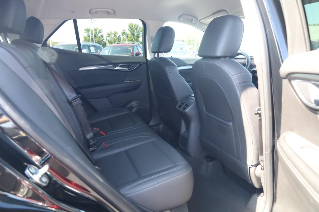Buick Envision Vehicle Full-screen Gallery Image 19