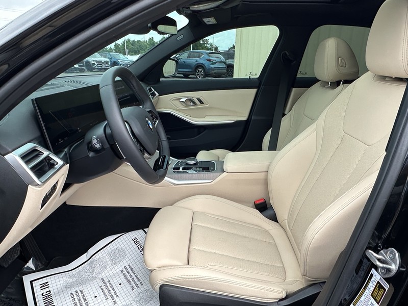 BMW 3 Series Vehicle Full-screen Gallery Image 10